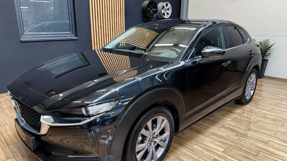 MAZDA CX-30 -