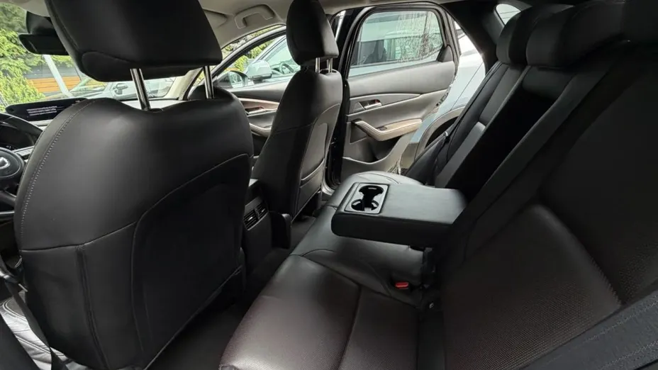 MAZDA CX-30 -