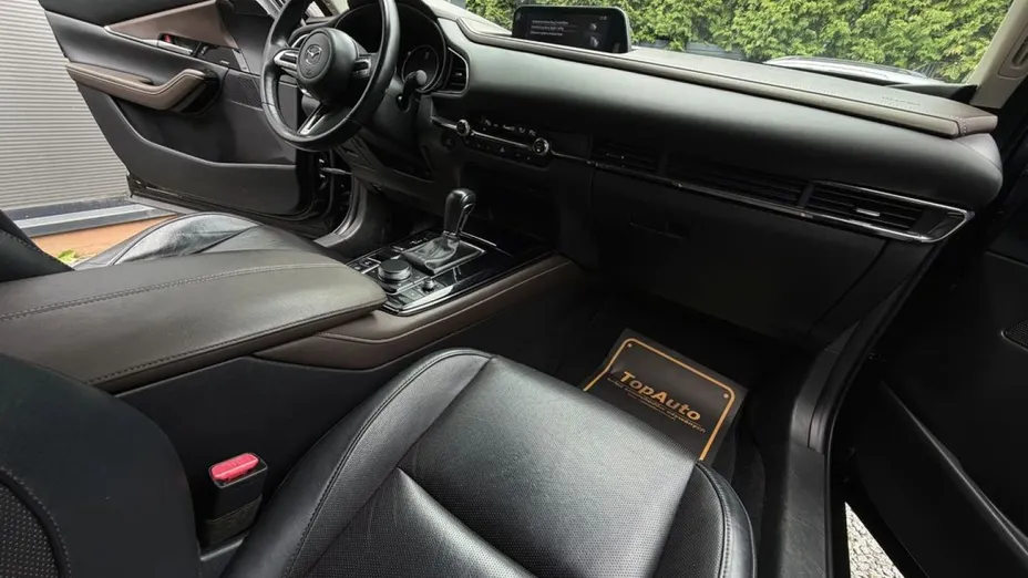 MAZDA CX-30 -