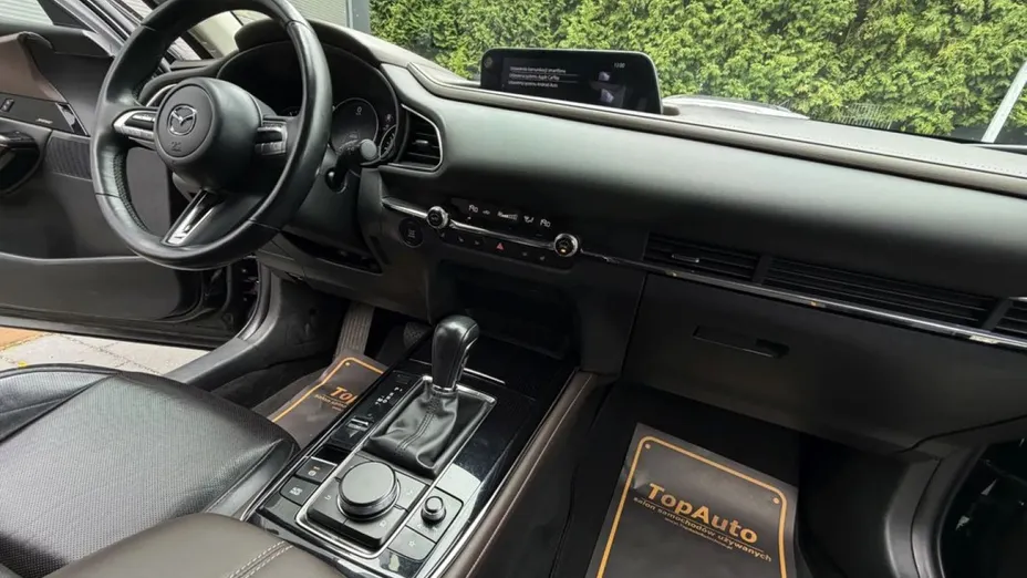 MAZDA CX-30 -