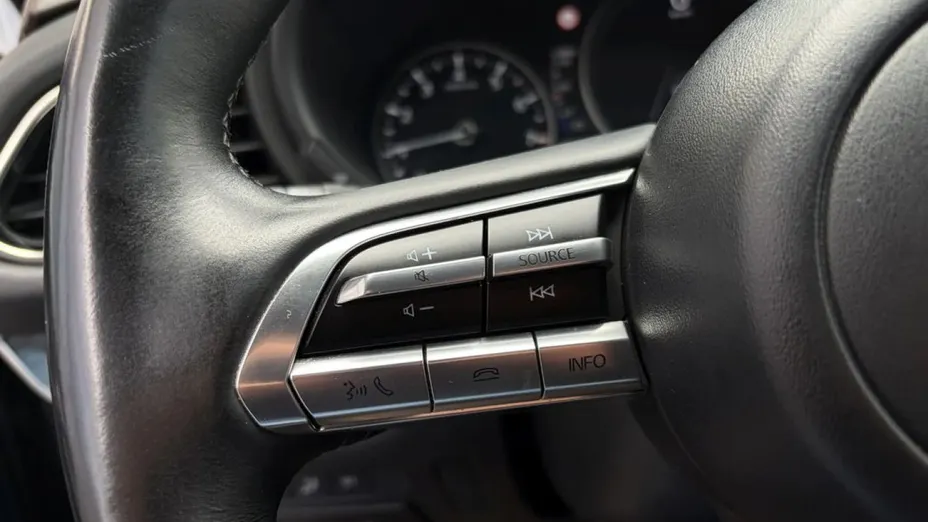 MAZDA CX-30 -