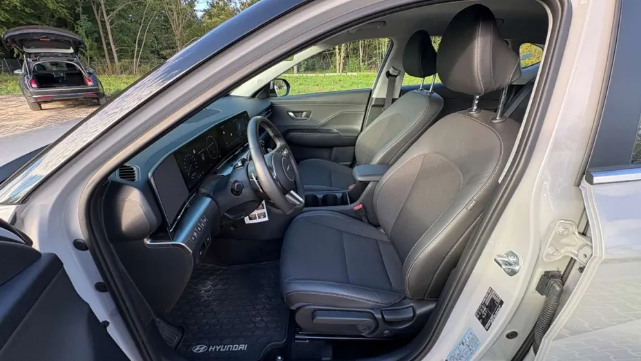 HYUNDAI Kona -