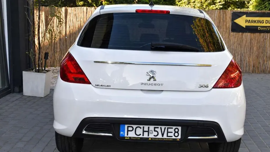 PEUGEOT 308 -