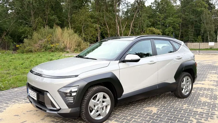 HYUNDAI Kona -
