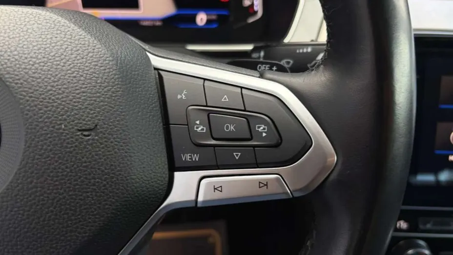 VOLKSWAGEN Passat -
