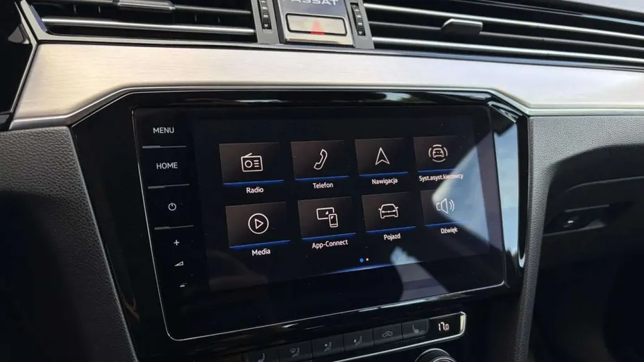 VOLKSWAGEN Passat -