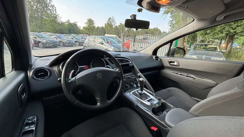PEUGEOT 3008 -