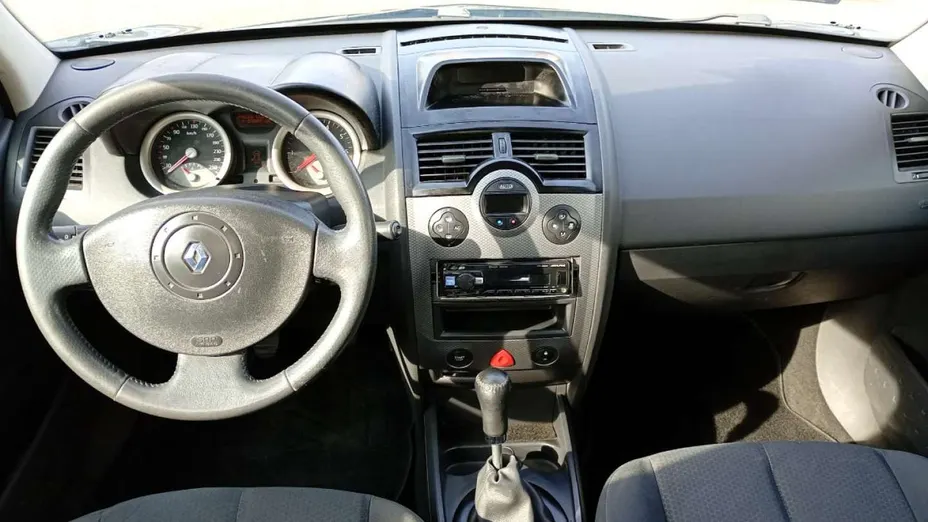RENAULT Megane -