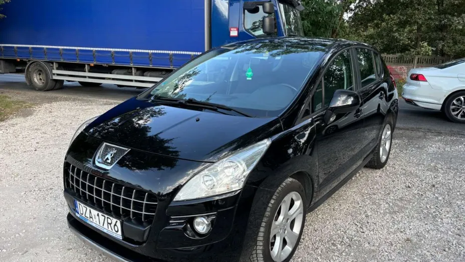 PEUGEOT 3008 -