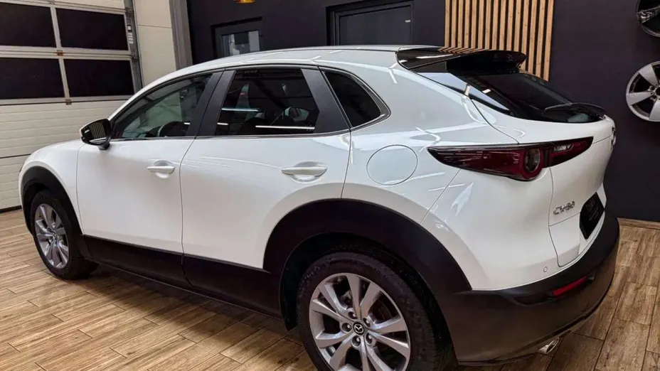 MAZDA CX-30 -
