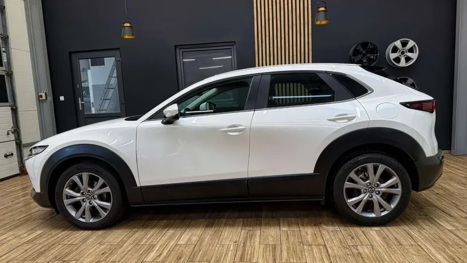 MAZDA CX-30 -