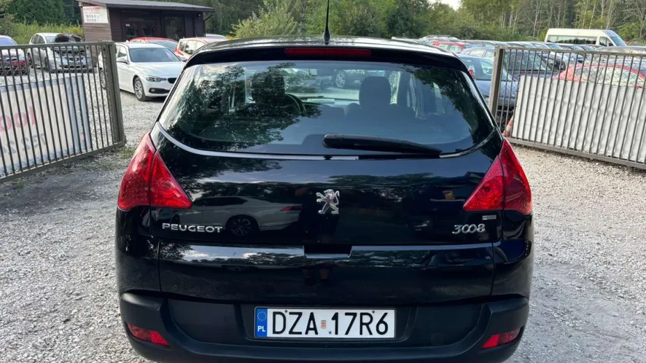 PEUGEOT 3008 -