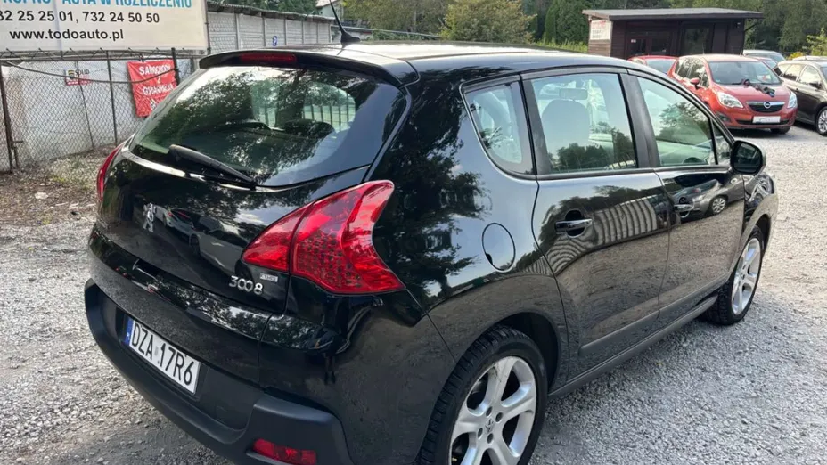 PEUGEOT 3008 -