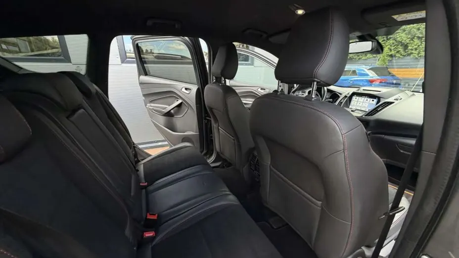 FORD Kuga -