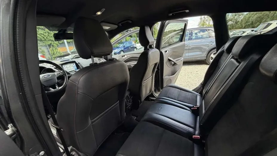 FORD Kuga -