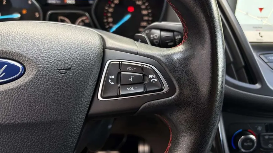 FORD Kuga -