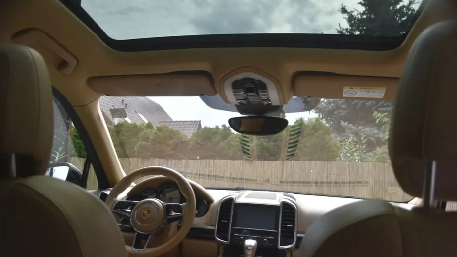 PORSCHE Cayenne -