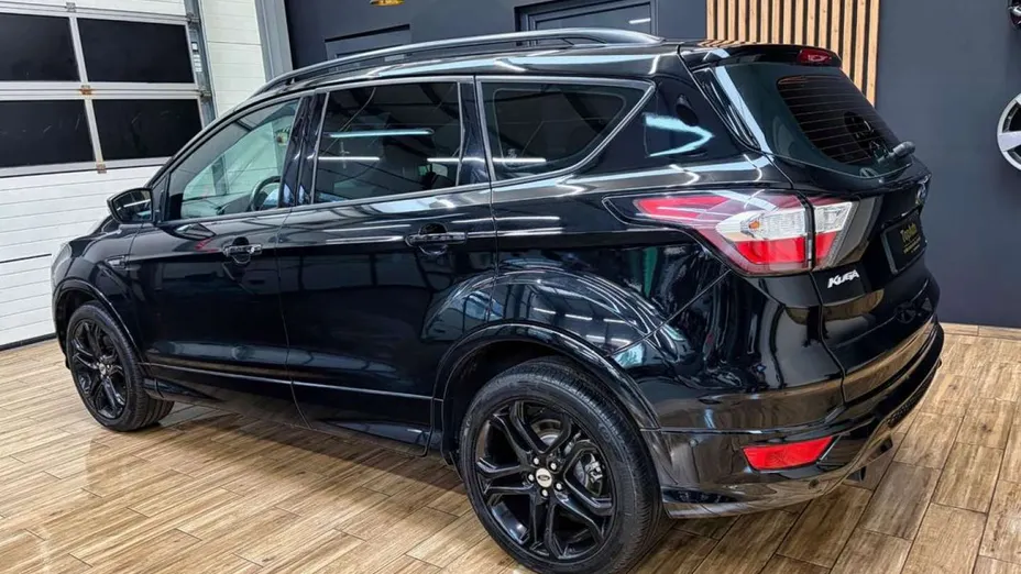 FORD Kuga -