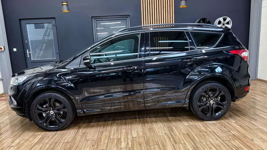 FORD Kuga -