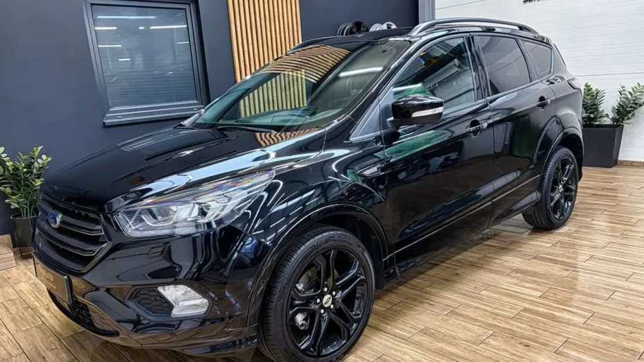 FORD Kuga -