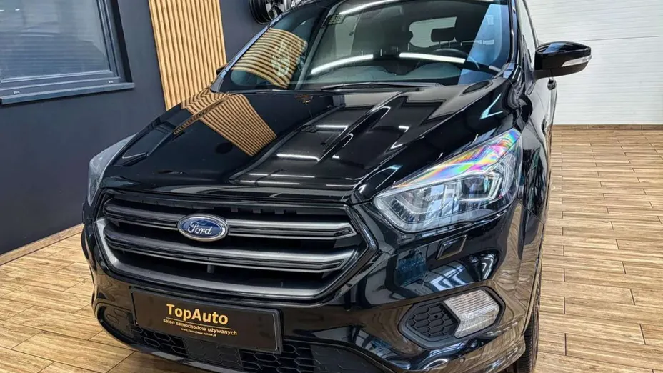 FORD Kuga -