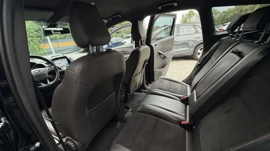 FORD Kuga -