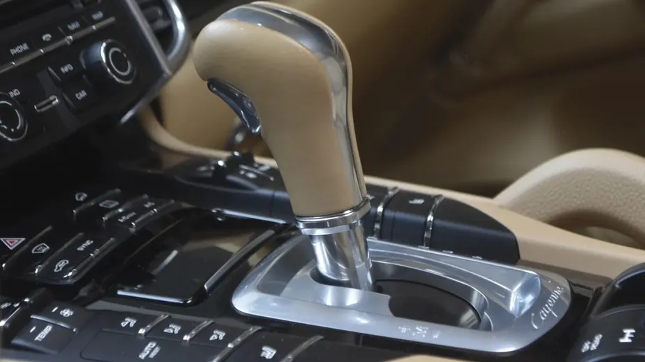 PORSCHE Cayenne -
