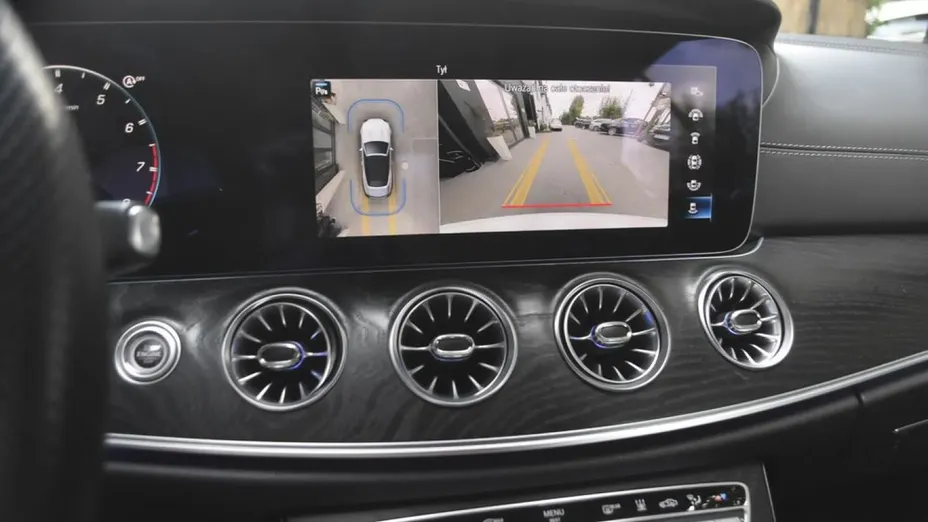 MERCEDES-BENZ E Klasa -