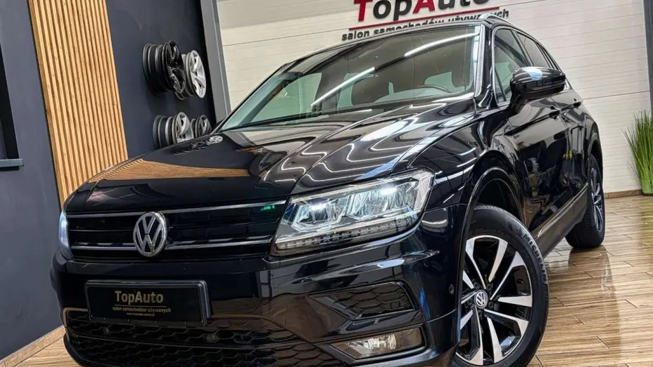 VOLKSWAGEN Tiguan -