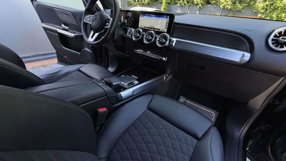 MERCEDES-BENZ GLB -