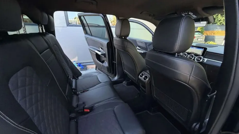 MERCEDES-BENZ GLB -