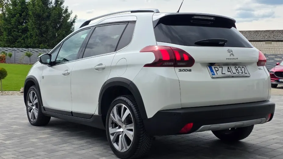 PEUGEOT 2008 -