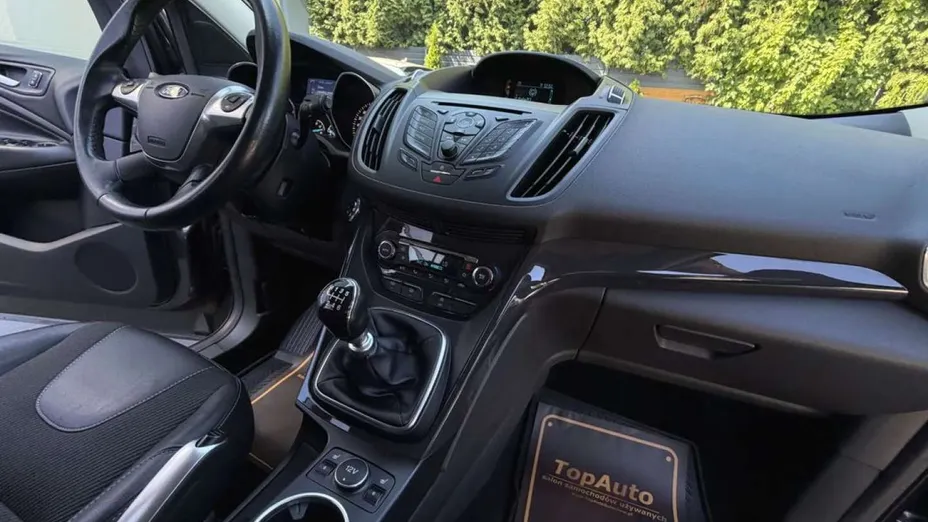 FORD Kuga -