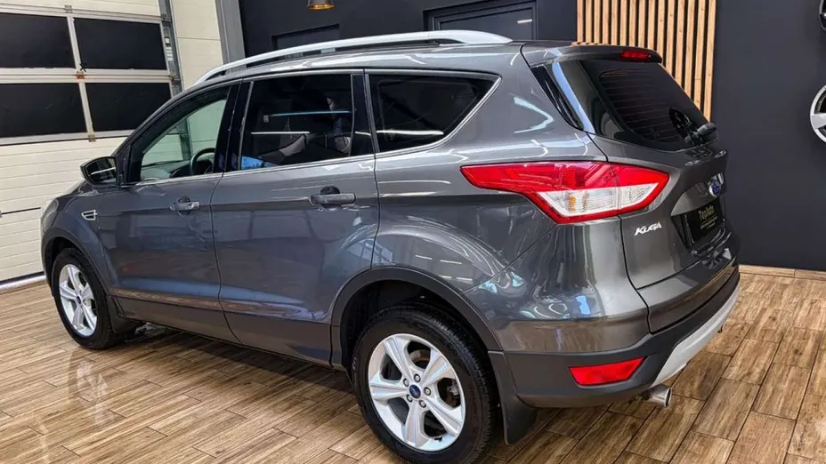 FORD Kuga -