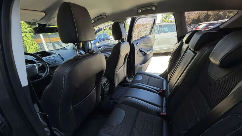 FORD Kuga -