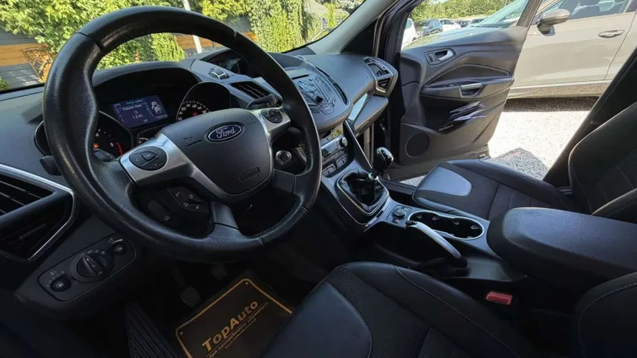 FORD Kuga -