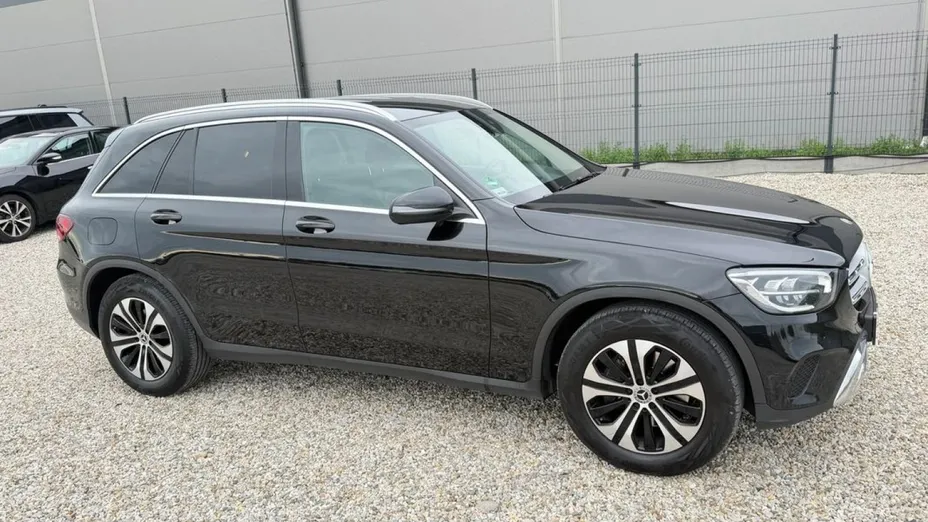 MERCEDES-BENZ GLC -