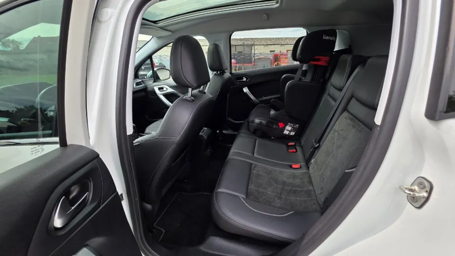 PEUGEOT 2008 -