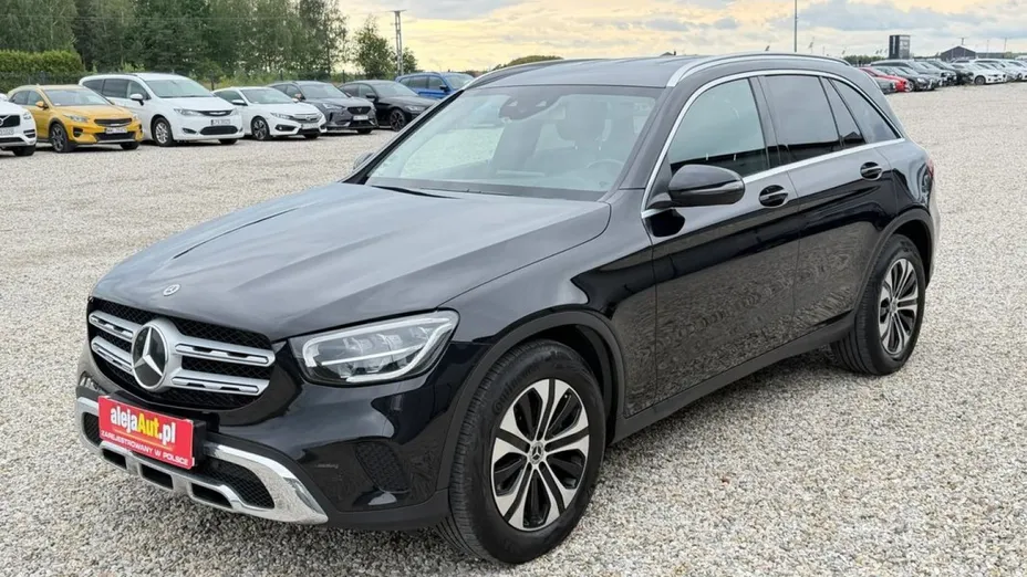 MERCEDES-BENZ GLC -