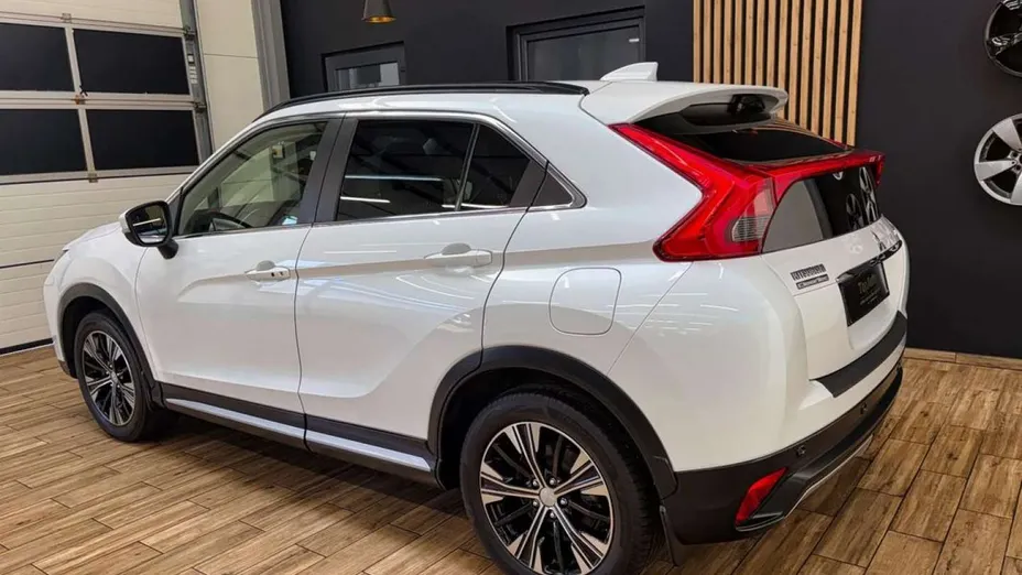 MITSUBISHI Eclipse Cross -