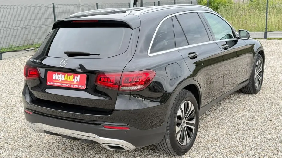 MERCEDES-BENZ GLC -