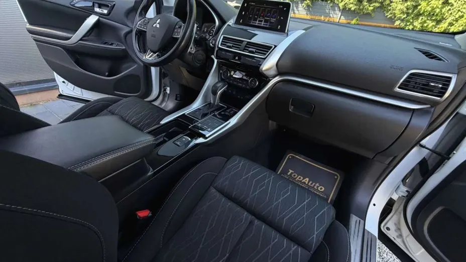 MITSUBISHI Eclipse Cross -