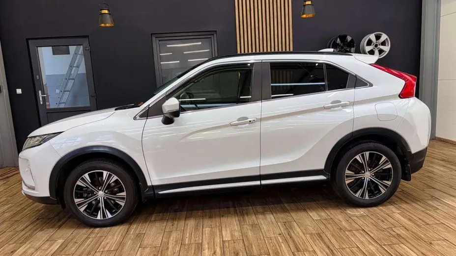 MITSUBISHI Eclipse Cross -