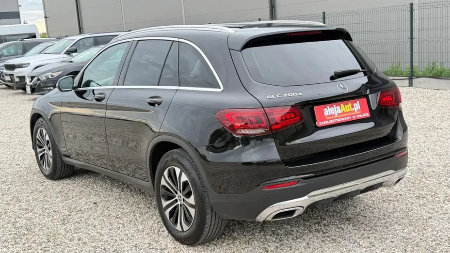 MERCEDES-BENZ GLC -