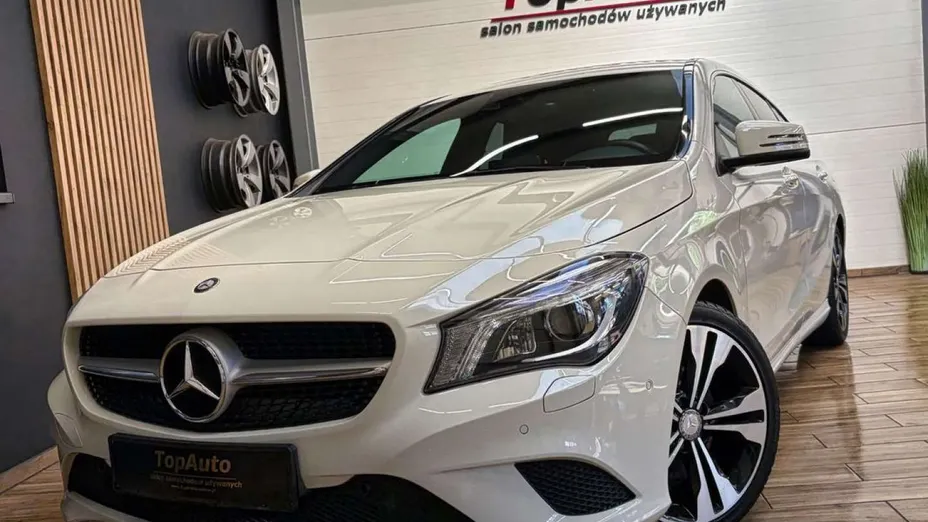 MERCEDES-BENZ CLA -