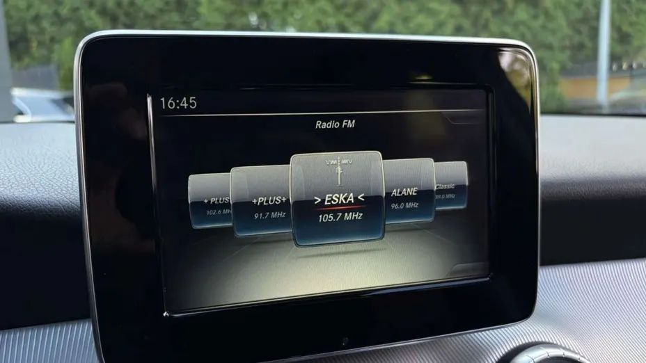 MERCEDES-BENZ CLA -