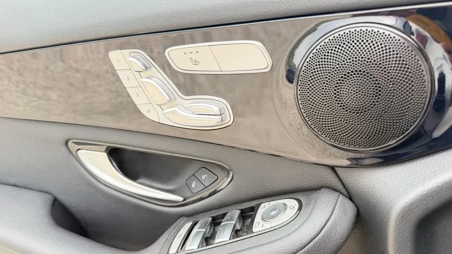 MERCEDES-BENZ GLC -