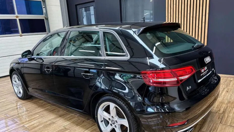 AUDI A3 Sportback -