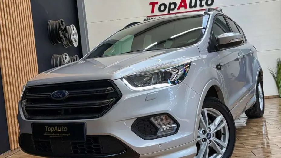 FORD Kuga -