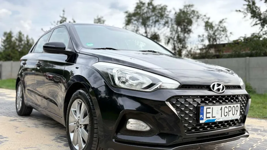 HYUNDAI i20 -